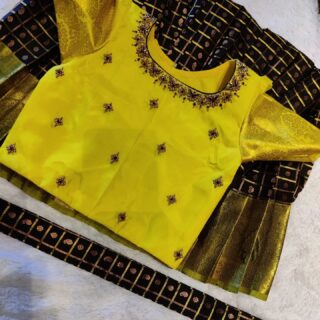 Kids pattupavadai.....done with small aari work
For customisation DM or watsapp to 9367777377
Pattupavadai not avbl....only work and stitching
#pattupavadai #pavadai #silksarees #silkpavadai #set #pavadaiset #yellow #yellowdress #traditional #traditionalwear #mangal#kid #amikaaboutique #teamwork #aari